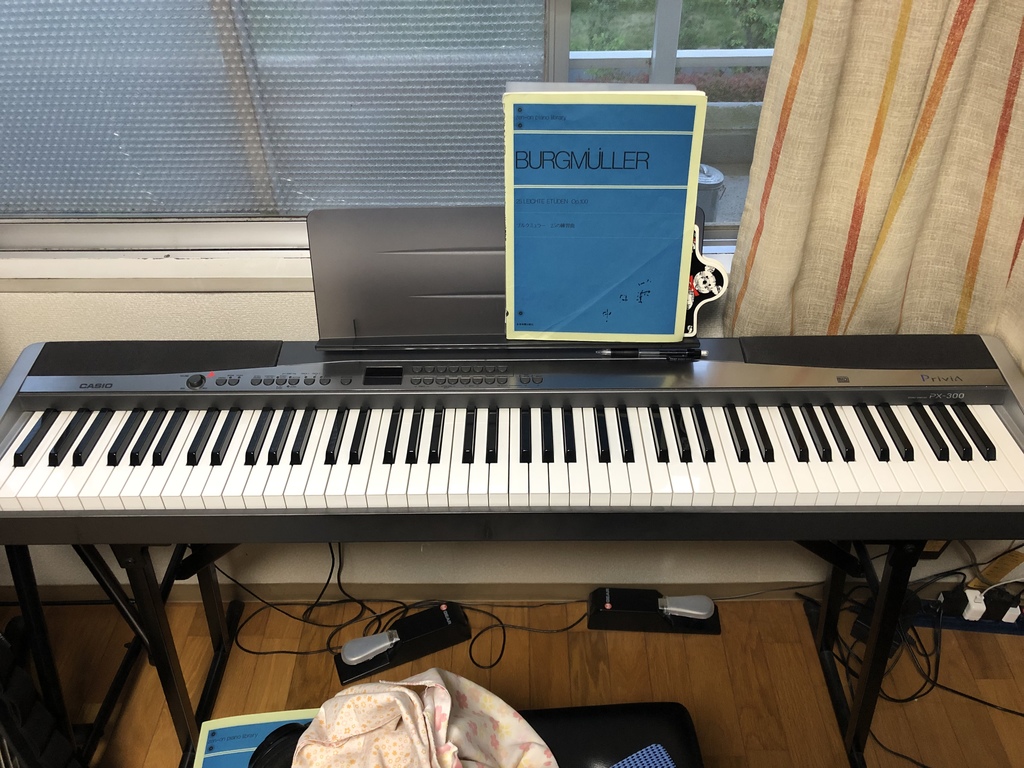 電子ピアノ