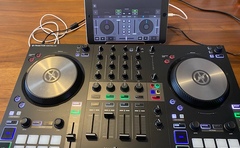 Traktor Kontrol S4 Mk3 と Serato Dj Aを見てきました マルひろ Traktor Kontrol S4 Mk3 と Serato Dj Aを見てきました マルひろ